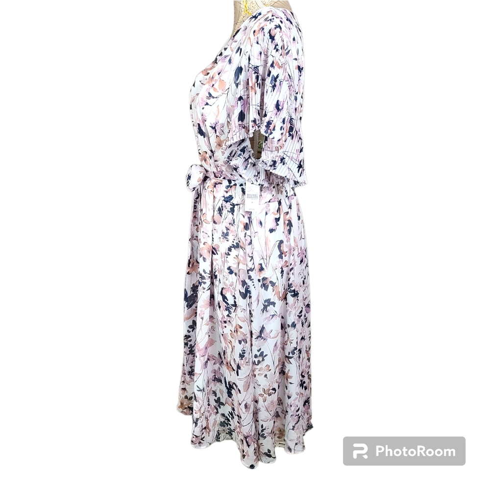 LANE BRYANT Size 18 White Floral Feminine Pleated Flutter Short Sleeve Dress NWT - Picture 5 of 11